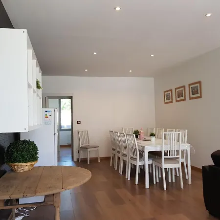 Hypercentre, 137m2, 4 Chambres, Parking, Balcon 公寓