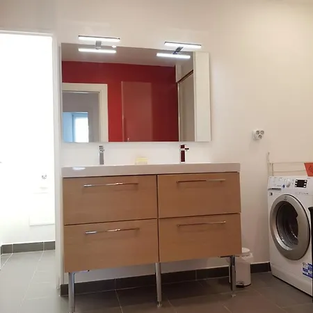 Hypercentre, 137m2, 4 Chambres, Parking, Balcon *